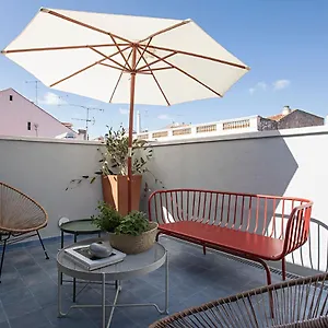 https://piso-azul-premium-apartments-in-bairro-alto-by-lovelystay.hotels-lisbon-portugal.com